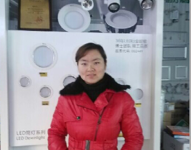 【南宫NG娱乐LED照明经销商】80后老板娘，巾帼不让须眉