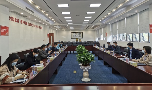 南宫NG娱乐光电党委书记王广军深入RGB党支部调研