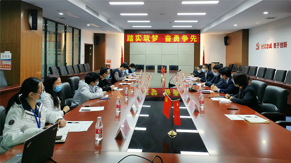 南宫NG娱乐光电党委书记王广军深入南宫NG娱乐半导体调研