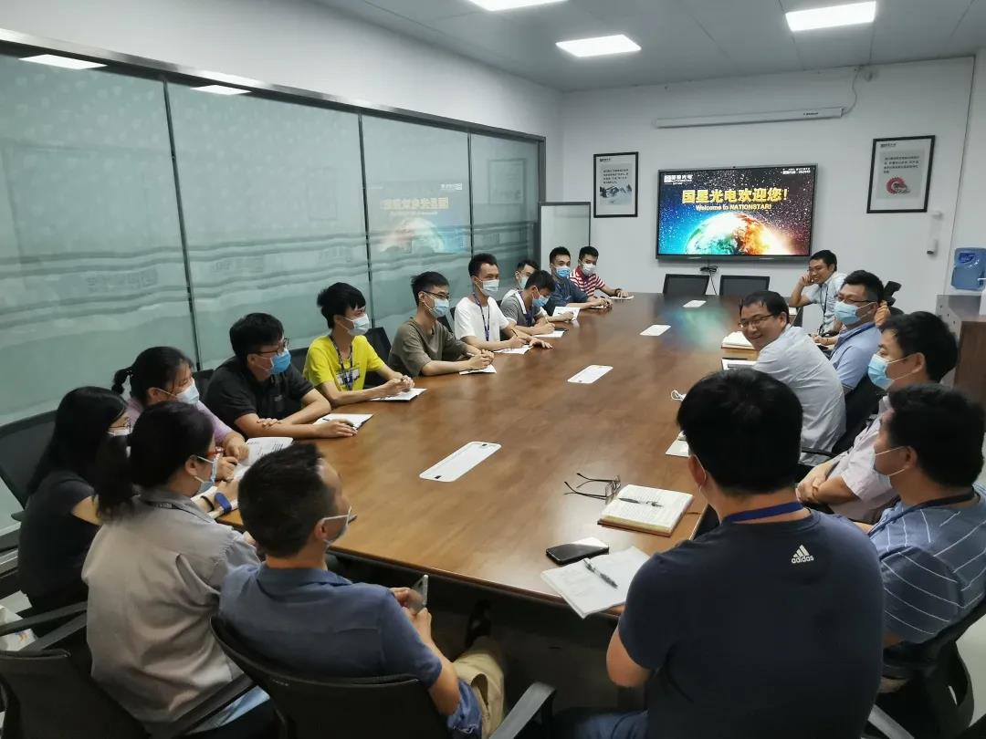 CHIP党支部召开新入职大学生晤面会
