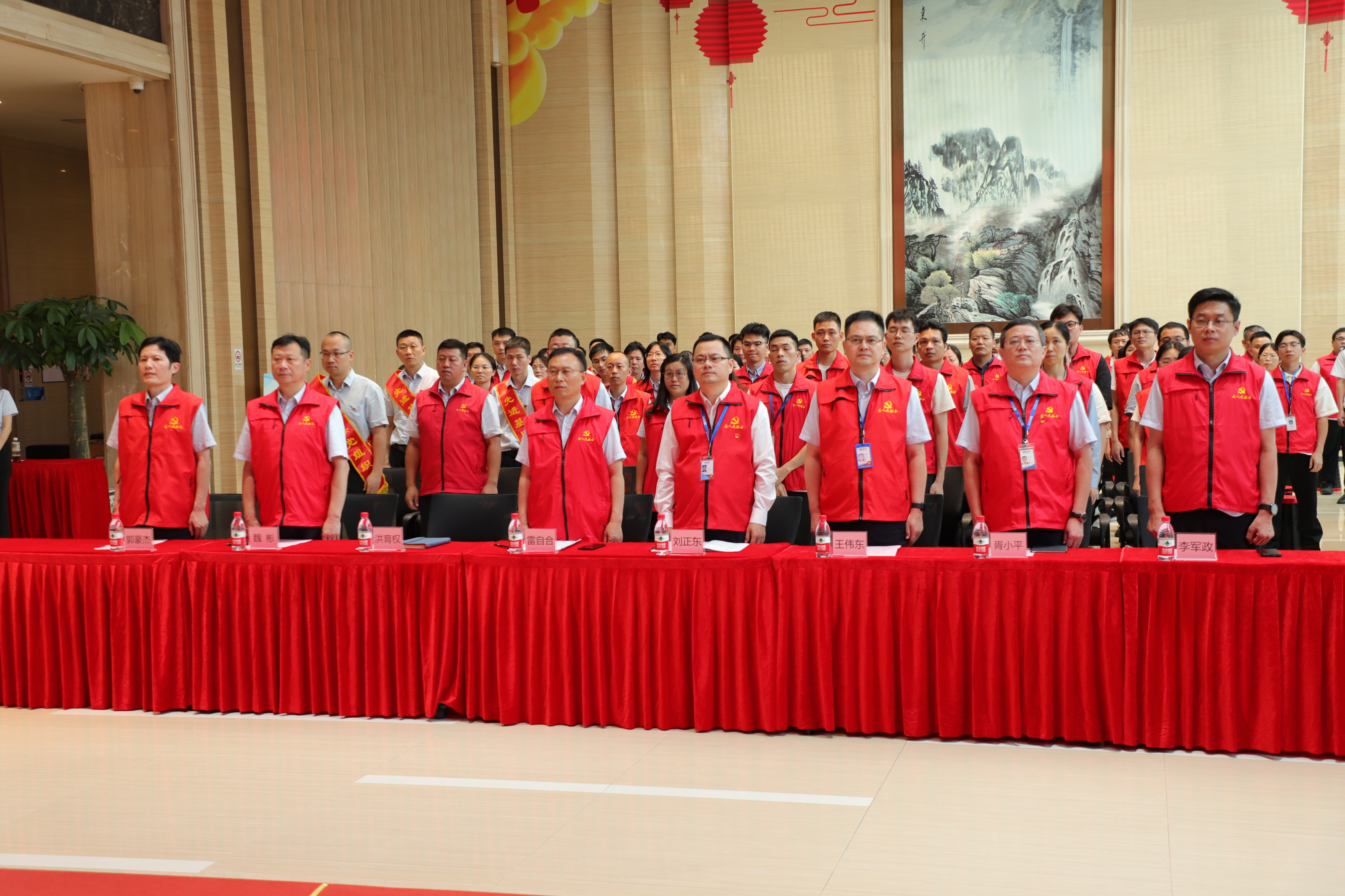 南宫NG娱乐光电召开庆祝中国共产党建设103周年暨 “总结表扬再奋进 蓄势待发勇攀高”表扬大会