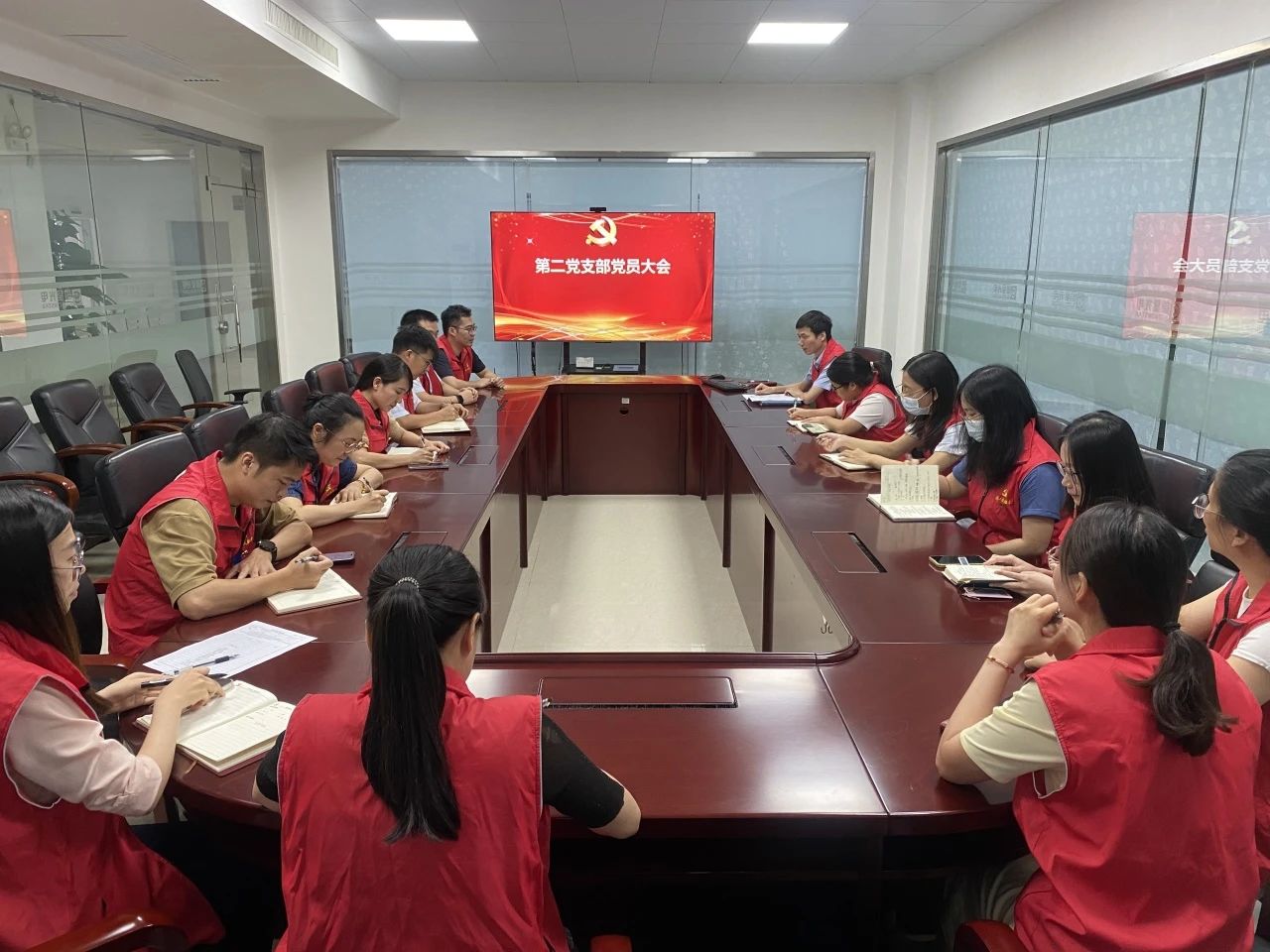 南宫NG娱乐光电各党支部开展“意会精髓要义·凝聚刷新共识”为主题的党的二十届三中全会精神专题学习党日活动（一）