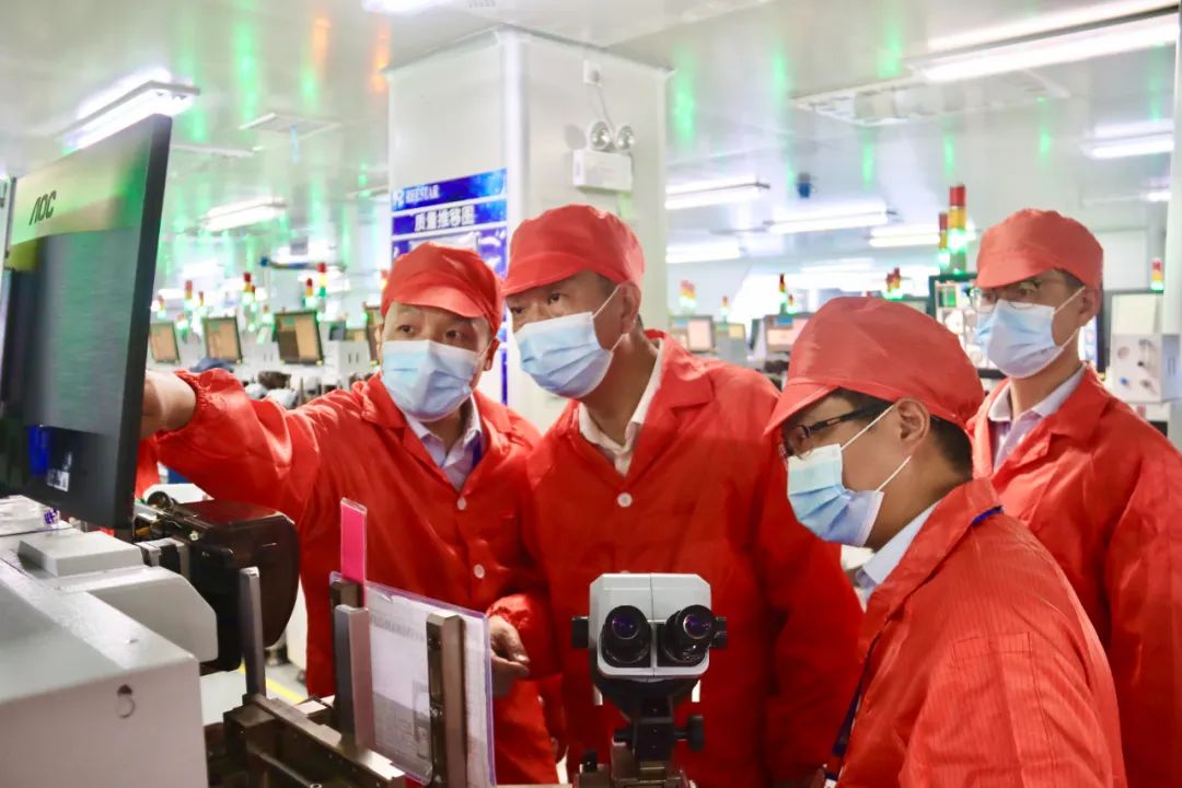 【转载】吕永钟带队到南宫NG娱乐光电调研
