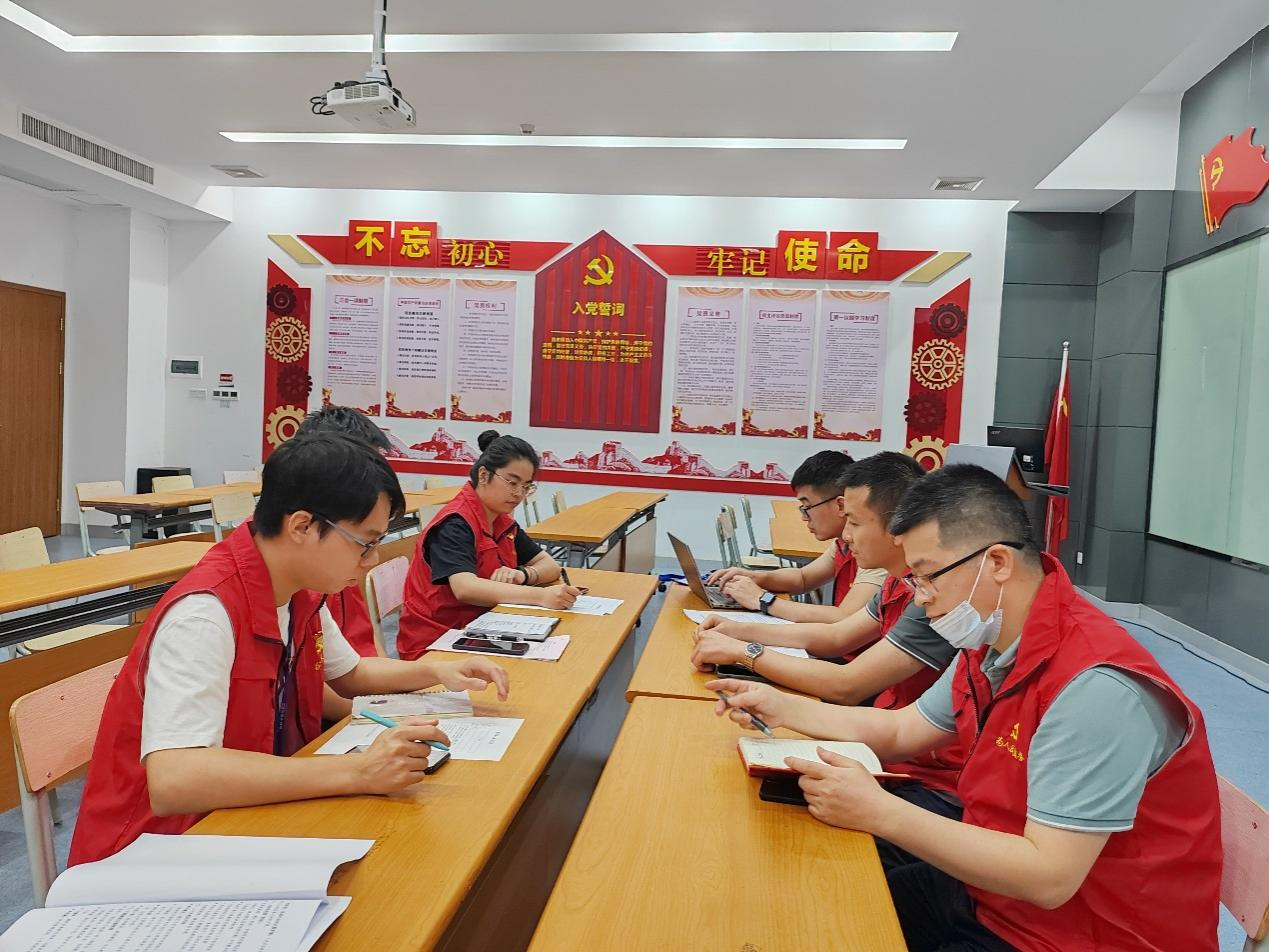 南宫NG娱乐半导体党支部开展主题教育整体谈心谈话