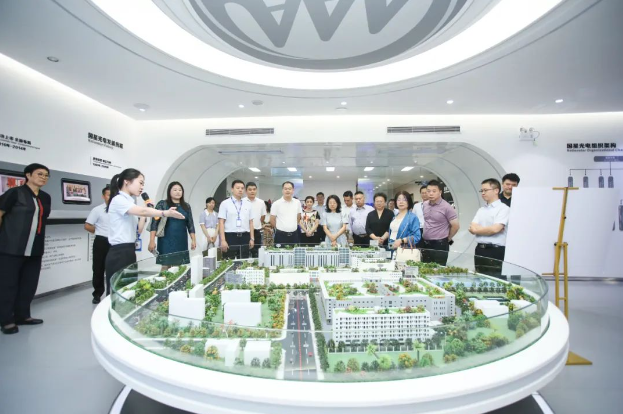 先进制造业优异民企走进广晟控股南宫NG娱乐光电　聚焦消耗升级时代LED照明工业立异生长的变与稳固举行钻研交流