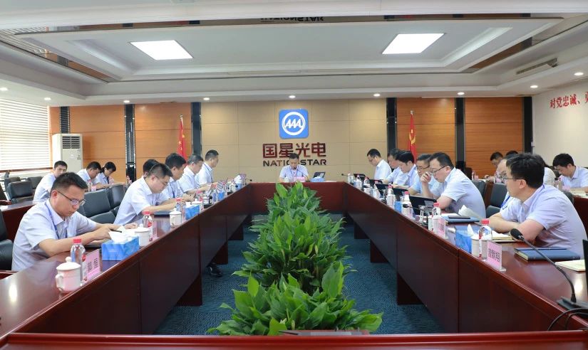 南宫NG娱乐光电党委开展深入贯彻中央八项划定精神学习教育念书班专题学习钻研